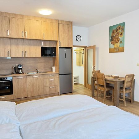 Riverside Apartment Praha Dış mekan fotoğraf