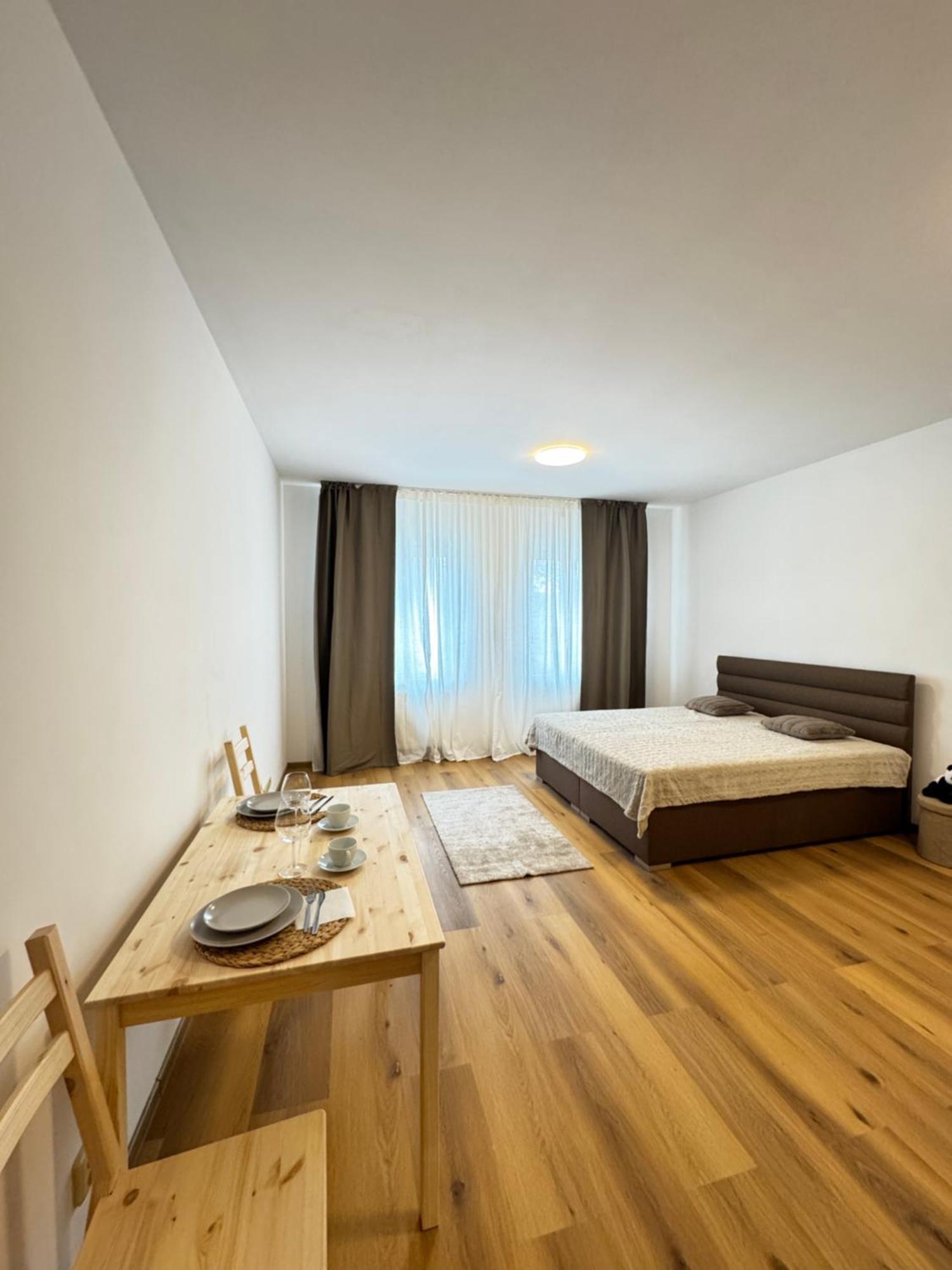 Riverside Apartment Praha Dış mekan fotoğraf