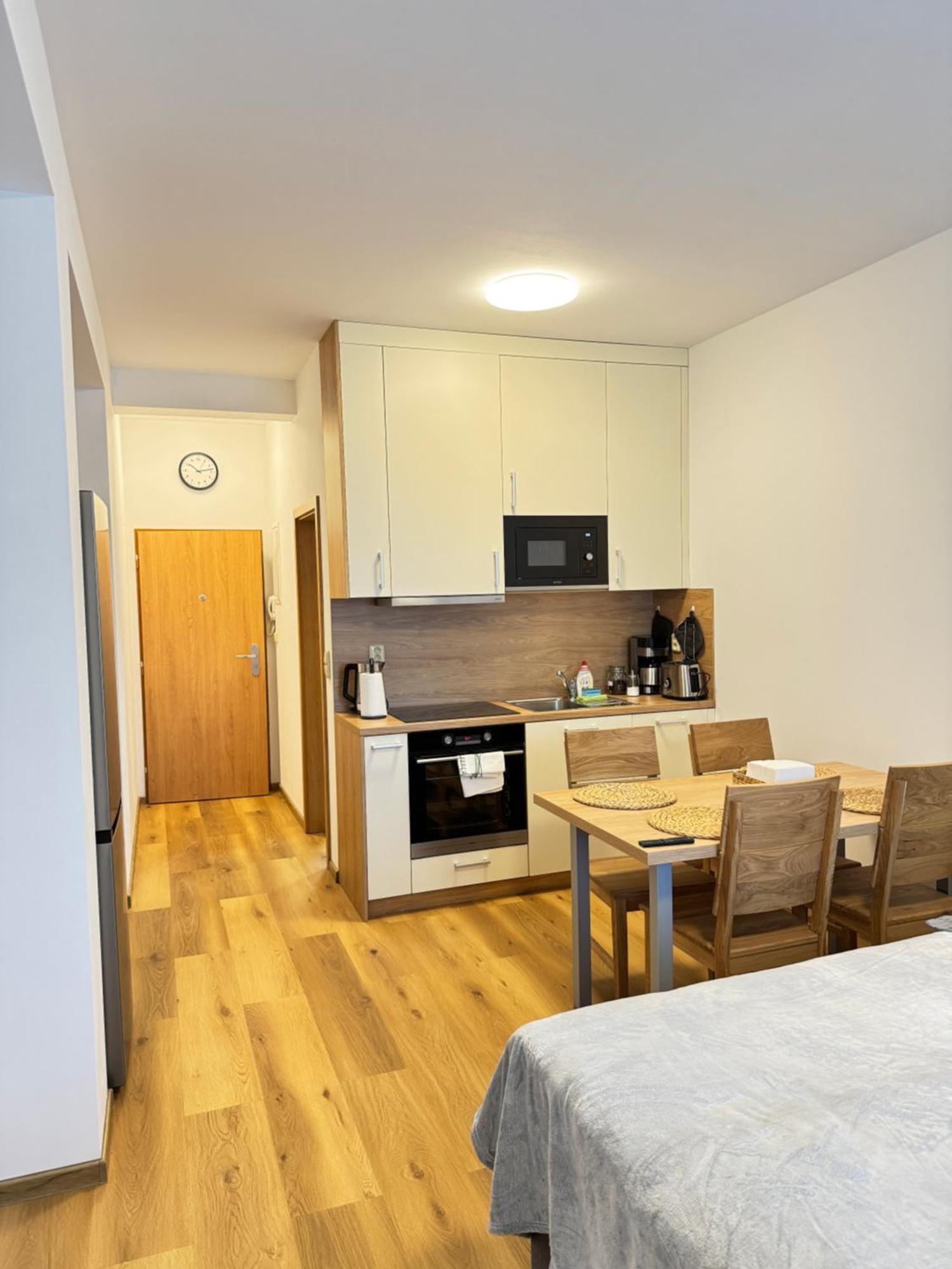 Riverside Apartment Praha Dış mekan fotoğraf
