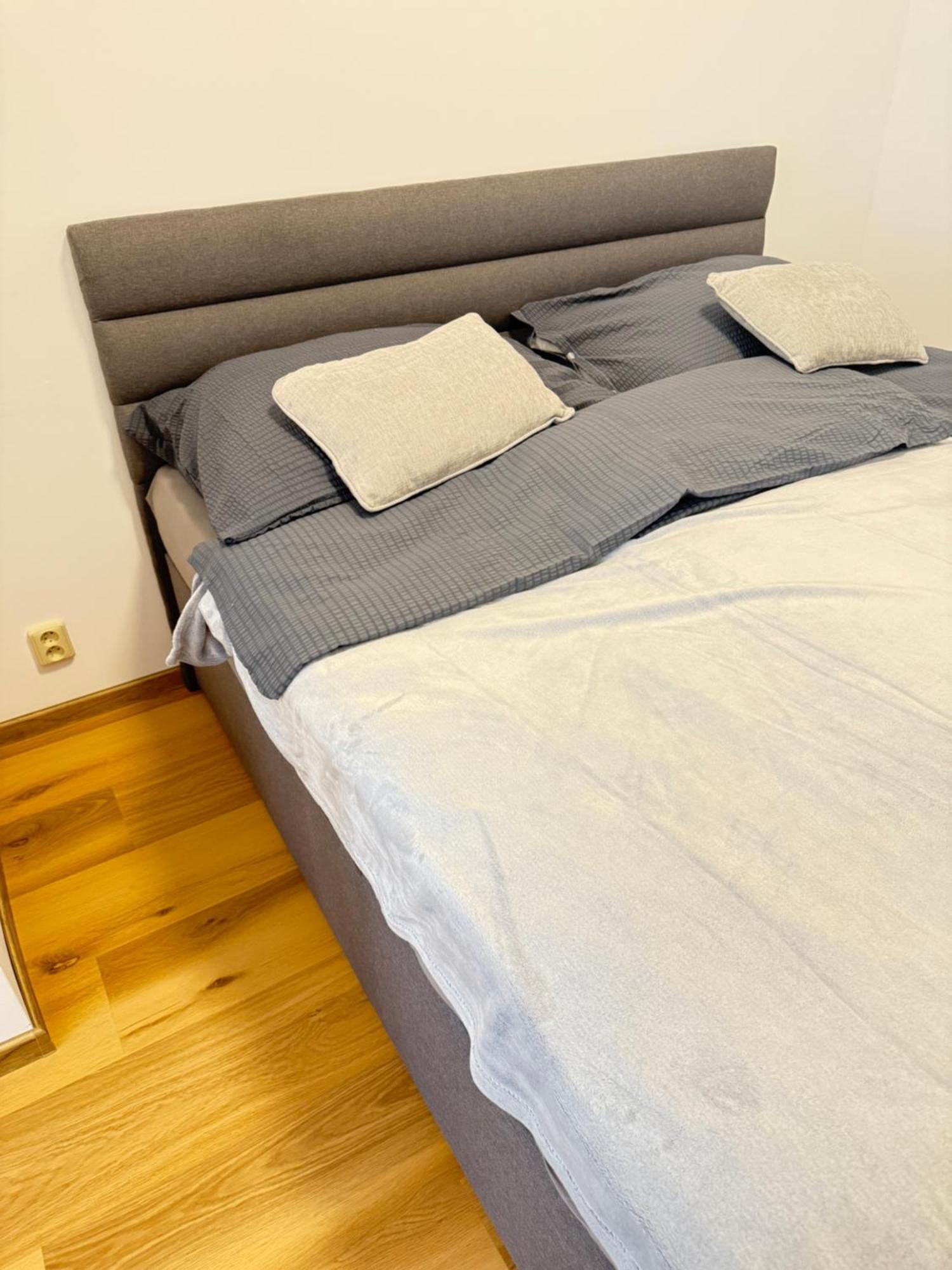 Riverside Apartment Praha Dış mekan fotoğraf