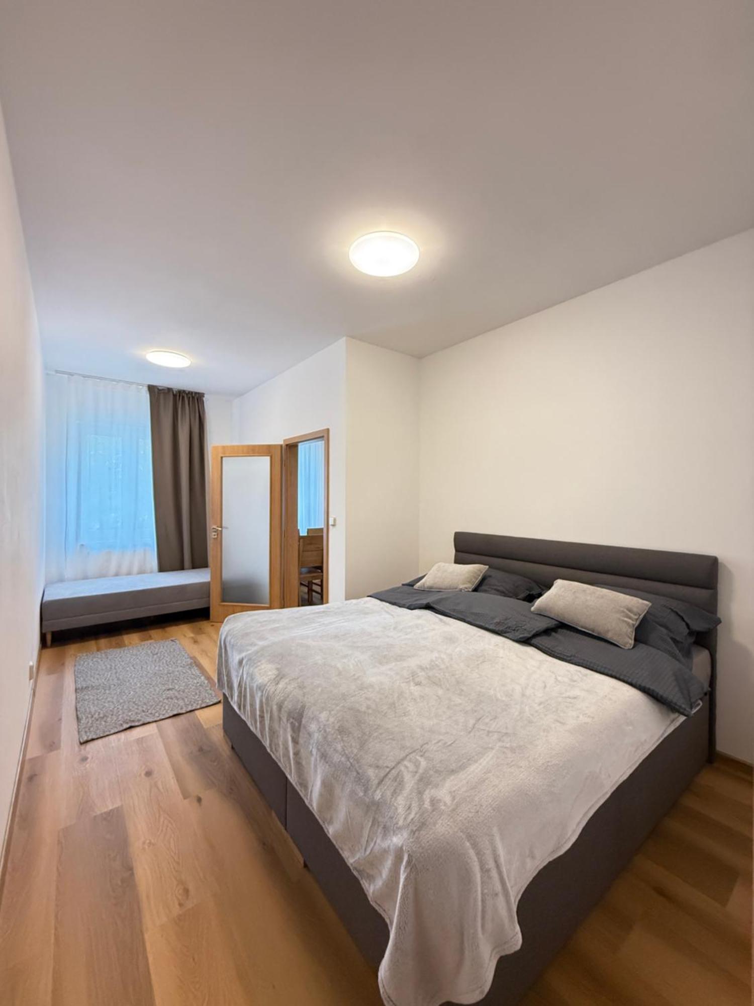 Riverside Apartment Praha Dış mekan fotoğraf